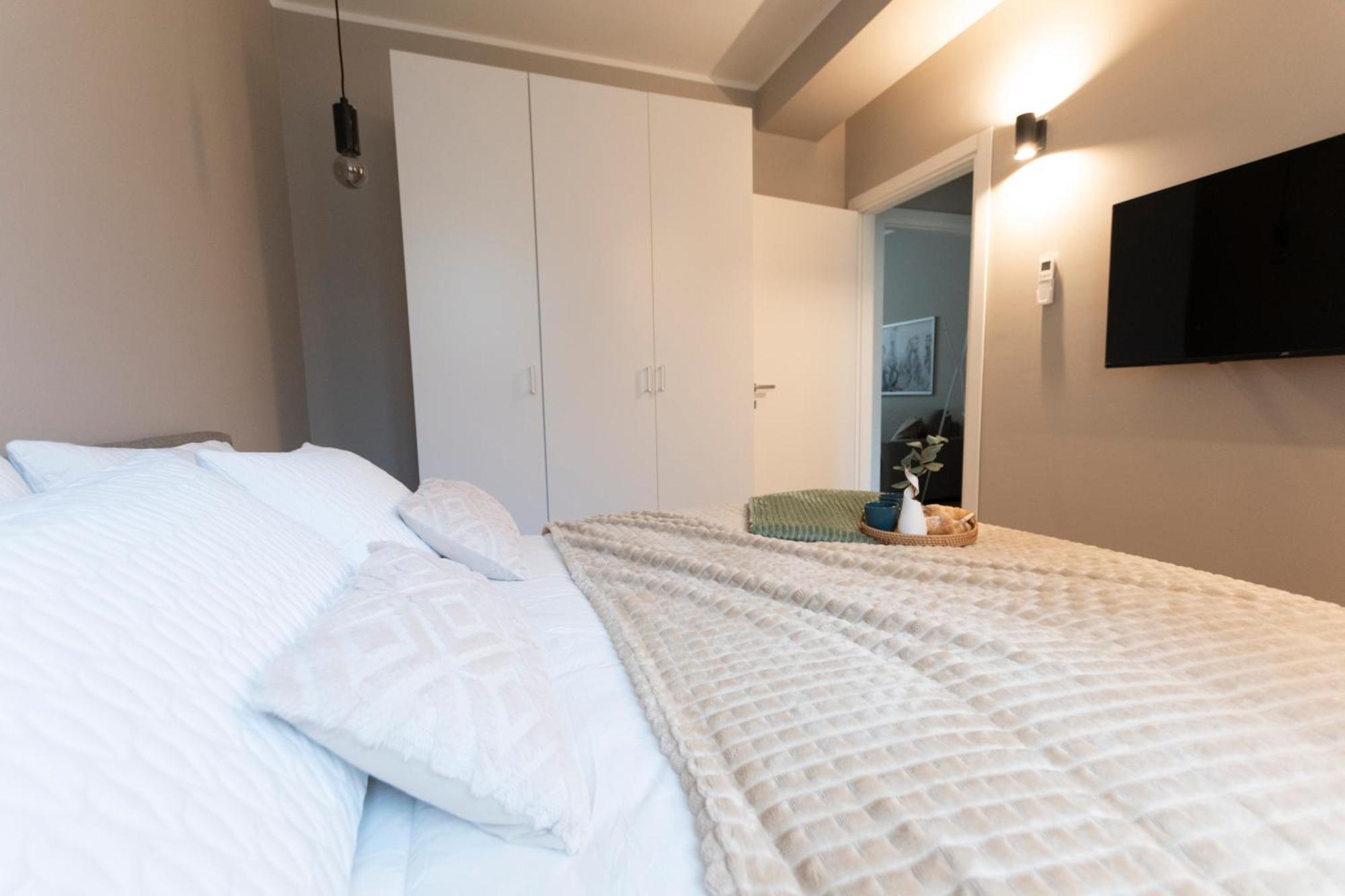 Апартаменты Ihost Luxury -Free Parking- Plana 6 Милан Экстерьер фото